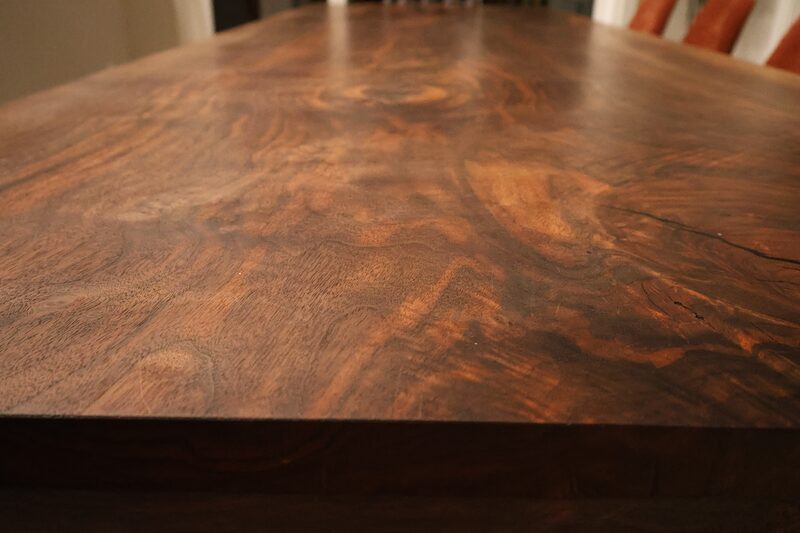 Close-up of the walnut grain and figure on the table top